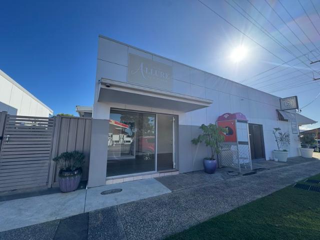 Retail for rent in Wollongong West, New South Wales
