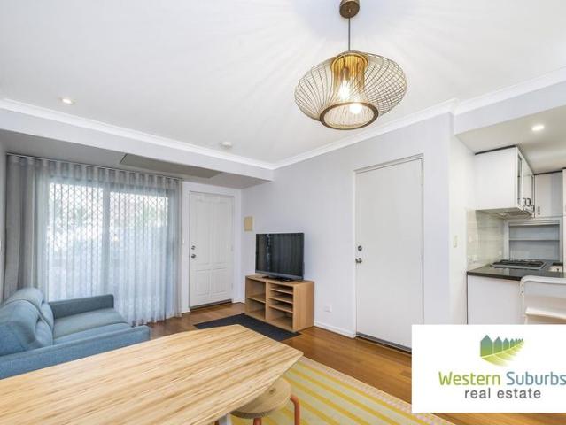 Townhouse for rent in Cockburn, Western Australia