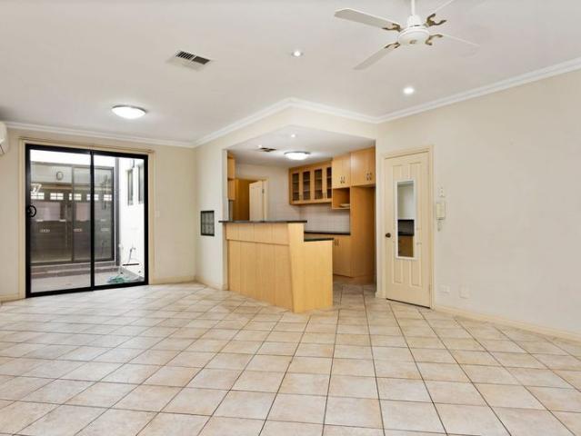 Townhouse for rent in Horseshoe Creek, South Australia