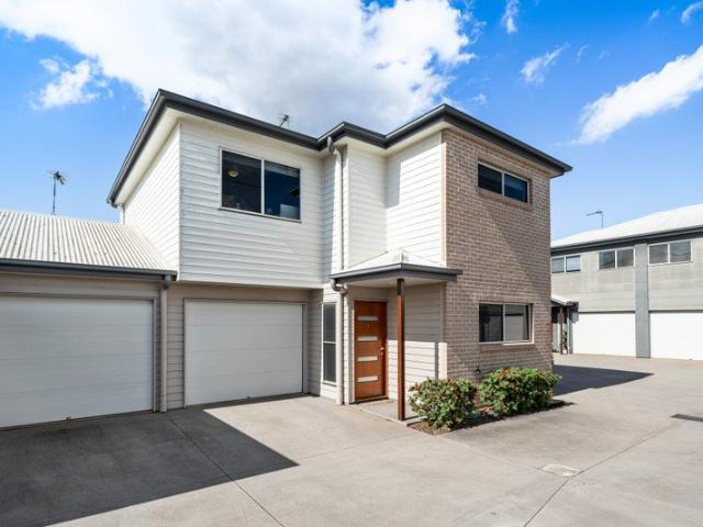 Apartment for sale in Kearneys Spring, Toowoomba
