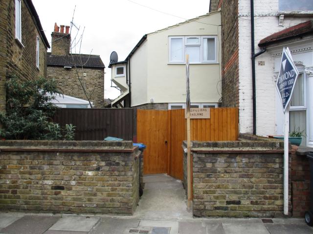 House for rent in Dudden Hill, Greater London