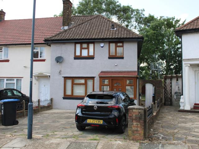 House for rent in Dudden Hill, Greater London