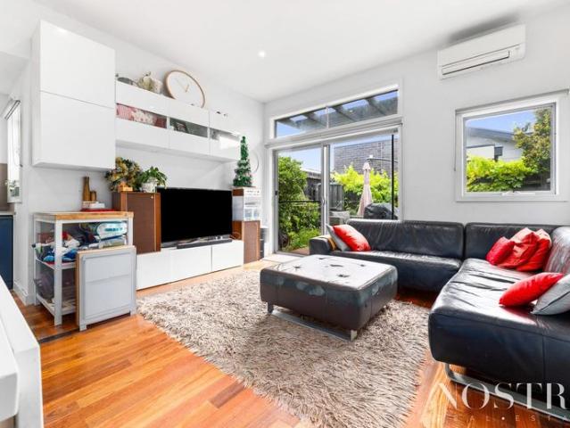 Townhouse for rent in Camerons Creek, Victoria