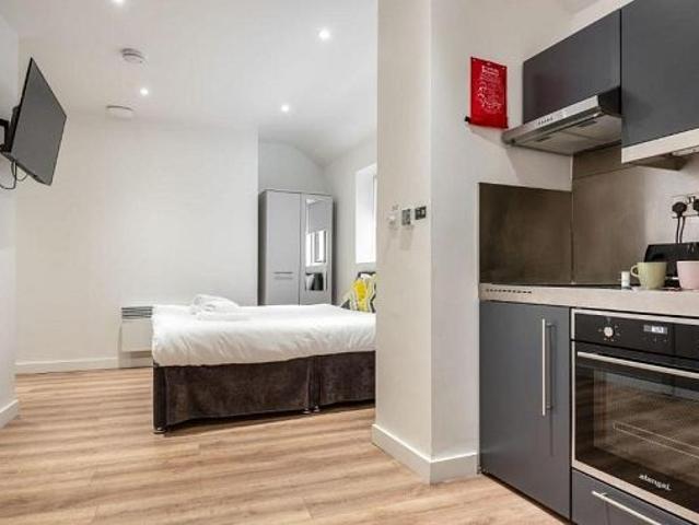 Room for rent in City Centre, Isle Of Man