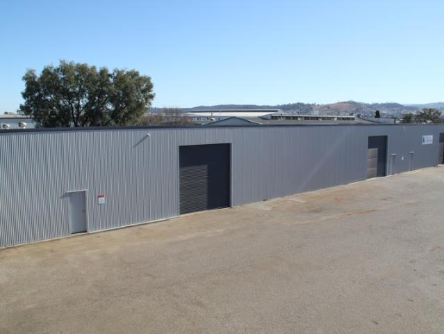 Warehouse for rent in Piallamore, New South Wales