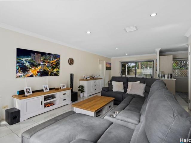 Townhouse for rent in Toombul, Queensland