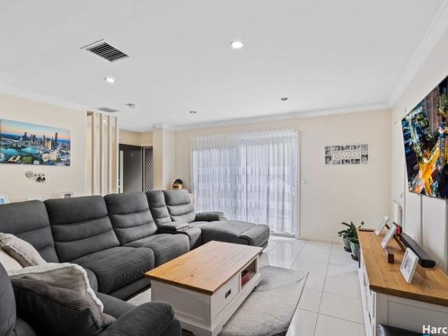Townhouse for rent in Toombul, Queensland
