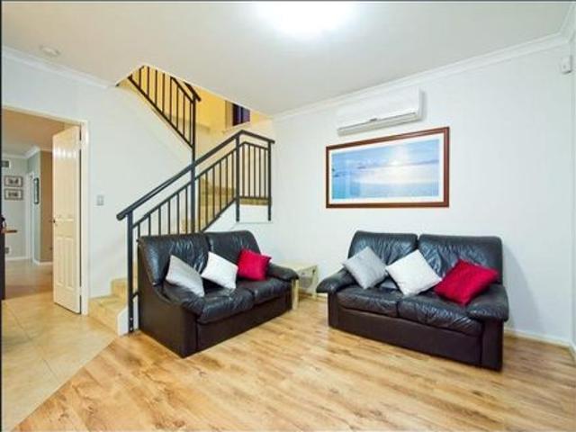Townhouse for rent in Rivervale, Western Australia