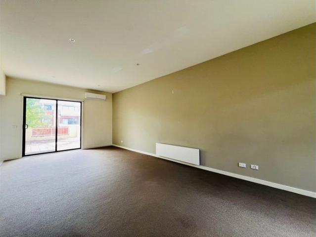 Townhouse for rent in Camerons Creek, Victoria