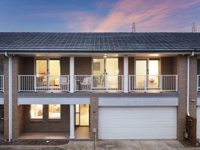 Townhouse for rent in Hamlyn Terrace, New South Wales