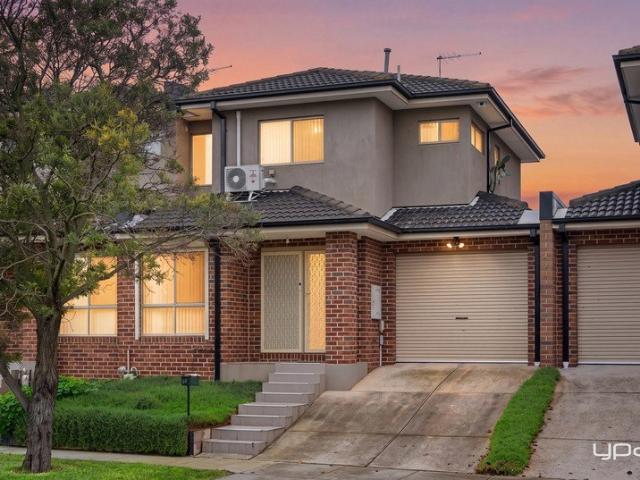 Townhouse for sale in Camerons Creek, Victoria