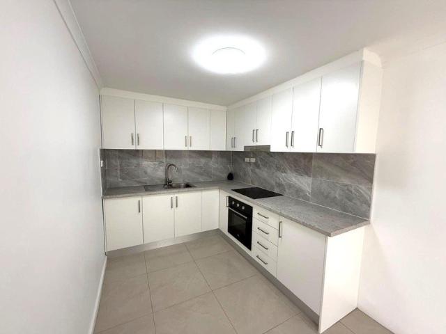 Villa for rent in Bossley Park, Sydney