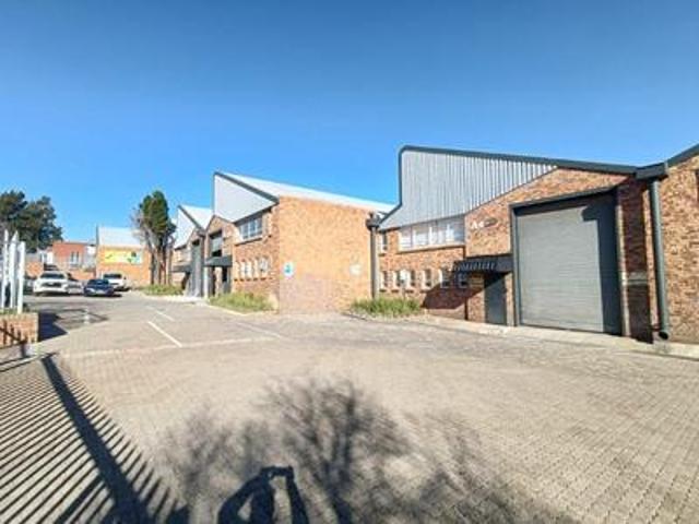 Commercial for rent in Nooitgedacht, Gauteng