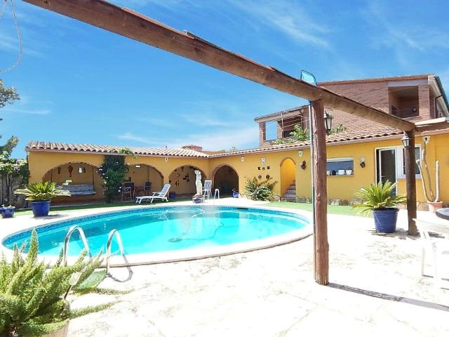Casa en venta en Viladamat