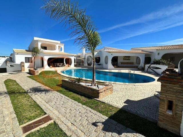 Vivenda venda em Algoz, Faro