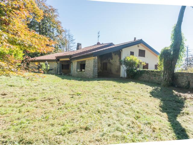 Casa in vendita a Biumo Superiore, Varese