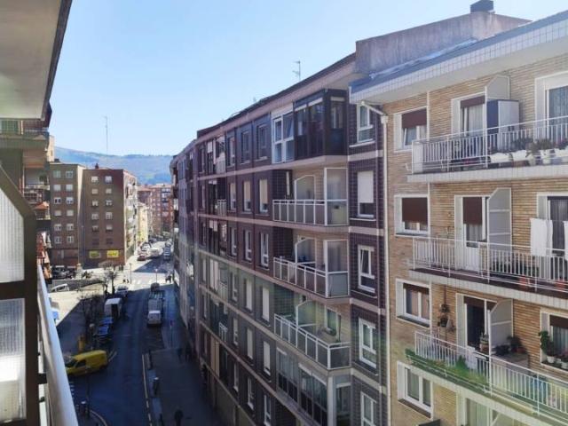 Piso en venta en Bilbao, Santutxu