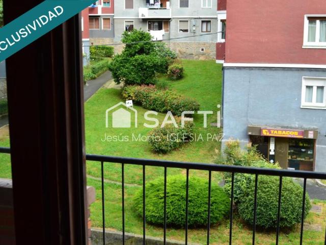 Apartamento en venta en Basauri, Urbi