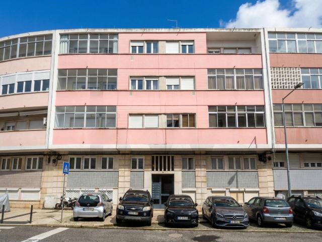 Apartamento venda em Picheleira, Lisboa