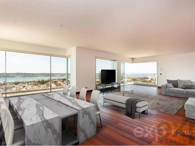 Apartamento venda em São Francisco Xavier, Lisboa