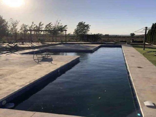 Casa en venta en La Carlota, Andalucía