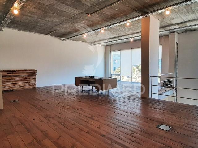 Escritório venda em Bairro 2 de Maio, Lisboa