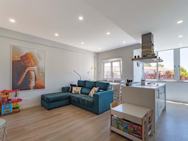 Apartamento venda em Santiago Dos Velhos, Lisboa