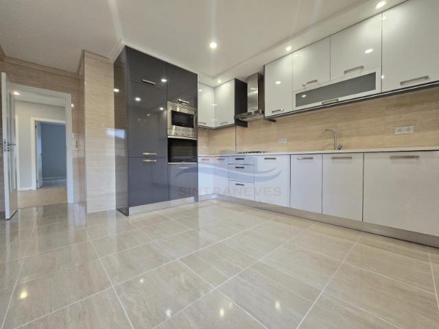 Apartamento venda em Urbanização Serra das Brancas, Amadora