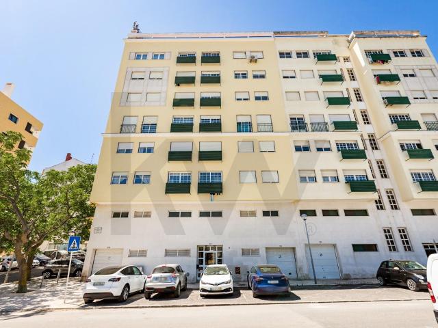 Apartamento venda em Santiago Dos Velhos, Lisboa