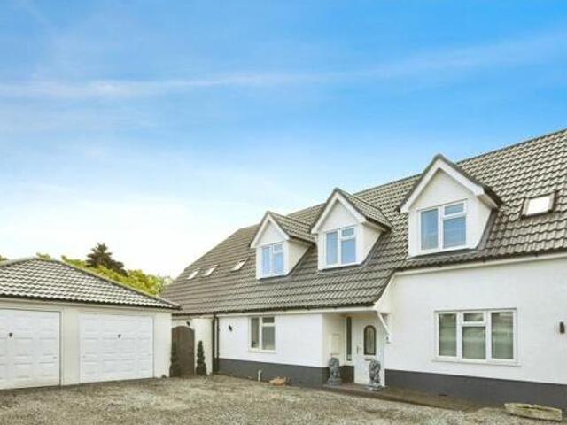 House for sale in Wickford, Essex