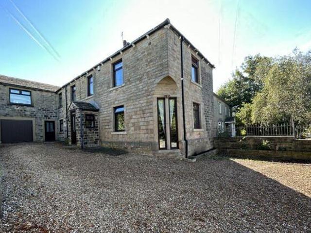 House for sale in Mirfield, West Yorkshire