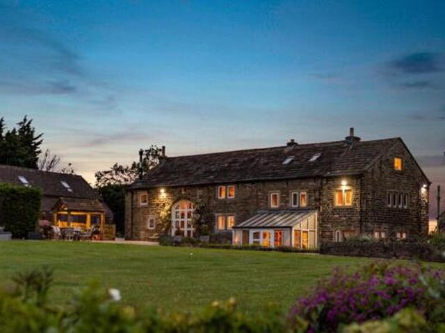 House for sale in Holmfirth, West Yorkshire