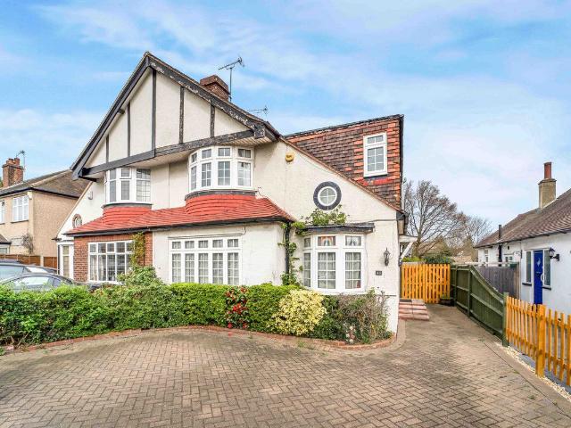 House for rent in Albany Park, Greater London