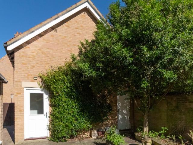 Studio for rent in Fairfield Park, Bedfordshire