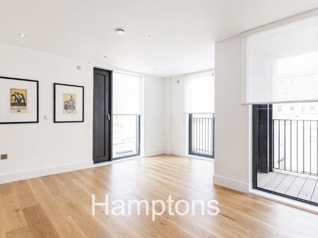 Apartment for rent in North Kensington, Greater London