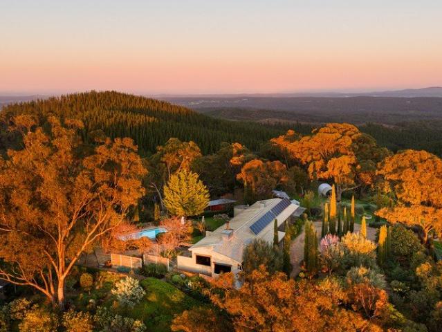 House for sale in Victoria