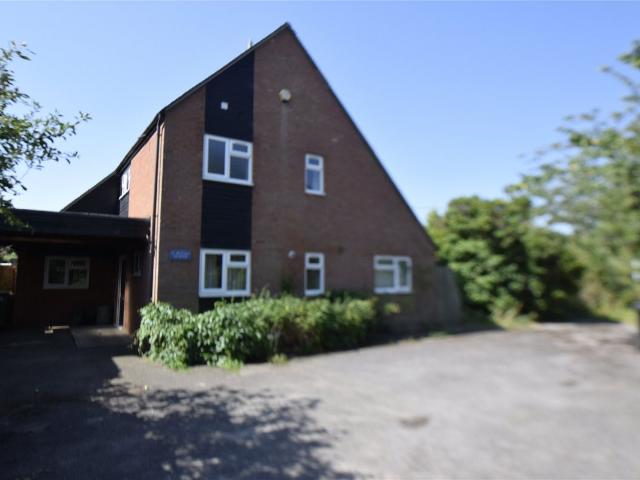 House for rent in Caldecott, Dromore