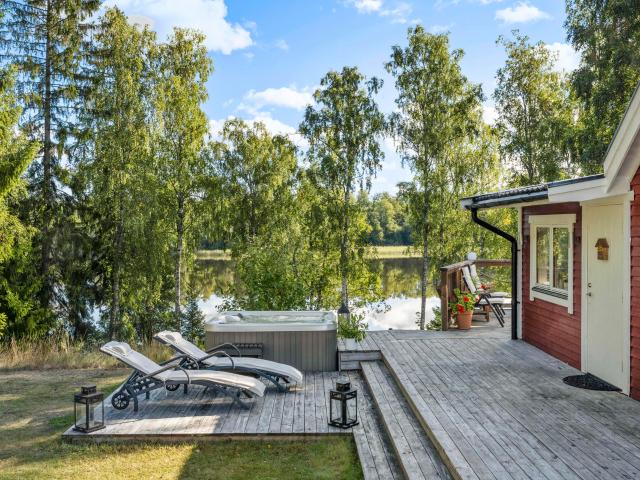 Bostad till salu i Edsbro, Stockholms län