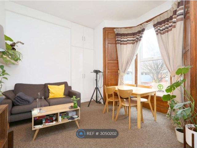 Apartment for rent in Shacklewell, Greater London