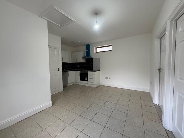 Apartment for rent in Seven Kings, Greater London
