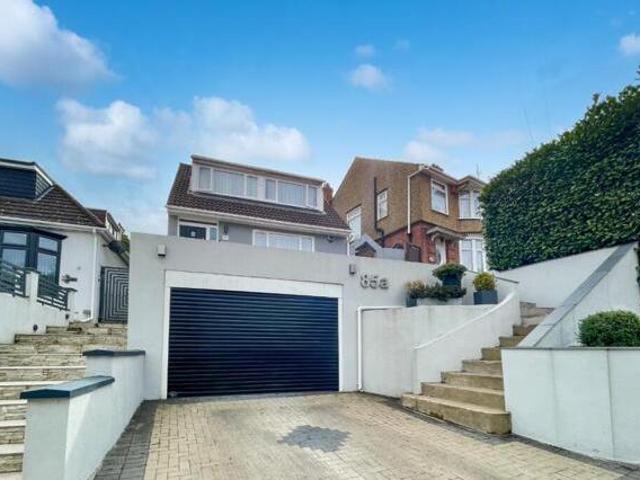 House for sale in Luton