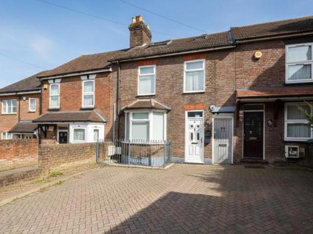 House for sale in Luton