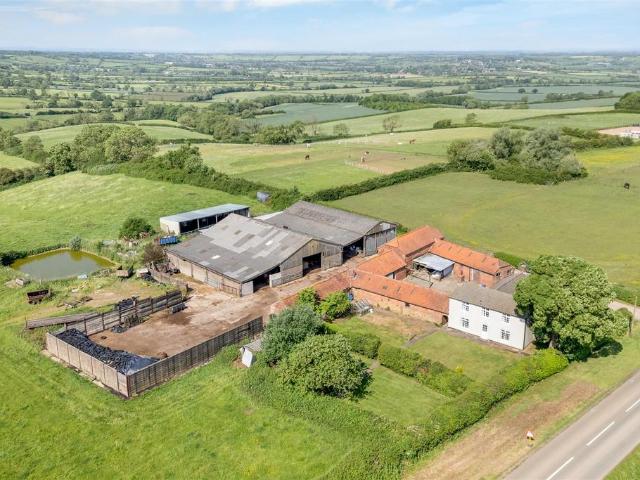 Commercial for sale in Holwell, Brentingby