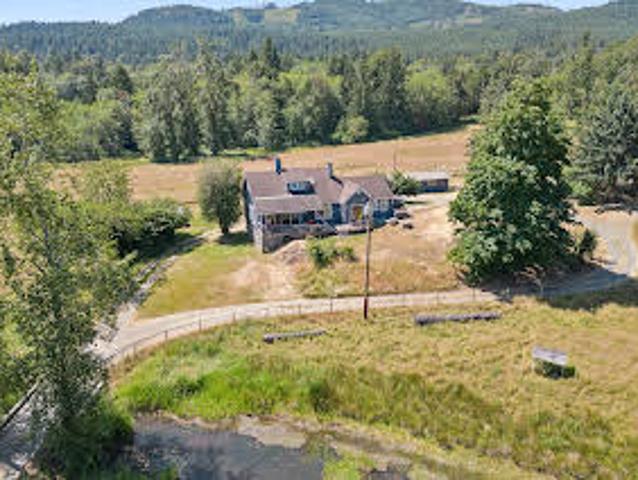 House for sale in Duncan