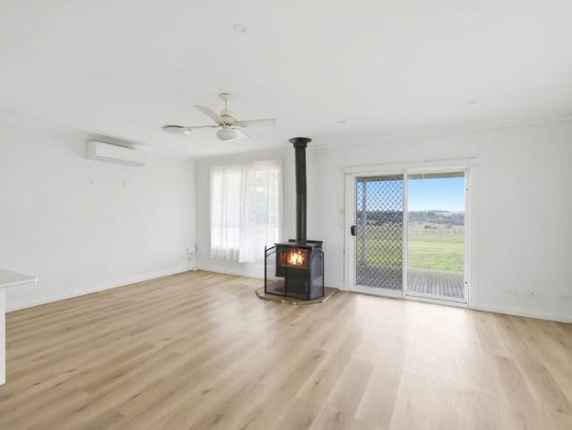 House for rent in Myrniong, Victoria