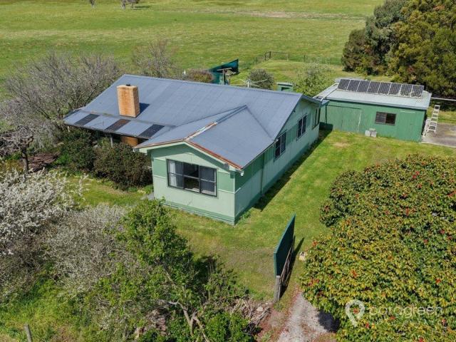 House for sale in Port Welshpool