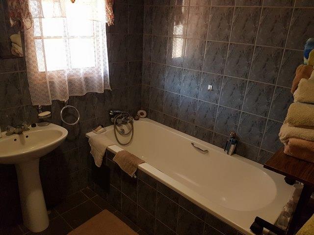 Farm for sale in Hartbeespoort Dam Nature Reserve, North West
