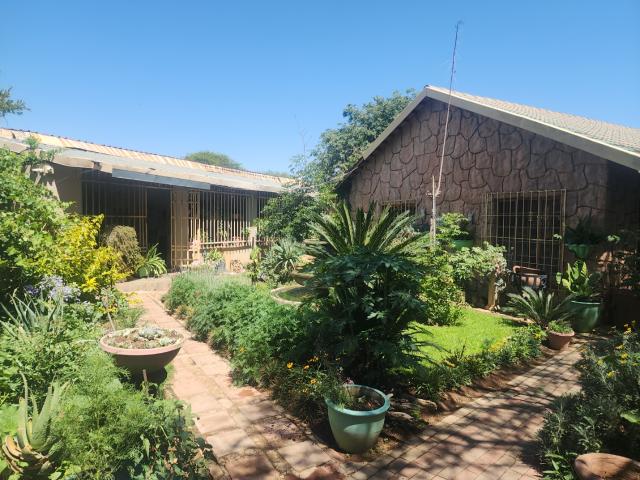 Farm for sale in Hartbeespoort Dam Nature Reserve, North West