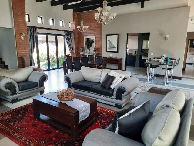 Farm for sale in Hartbeespoort Dam Nature Reserve, North West