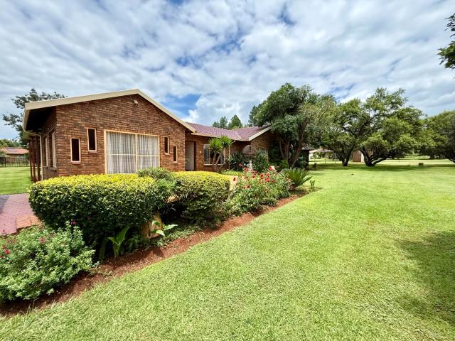 Farm for sale in Knopjeslaagte, Gauteng